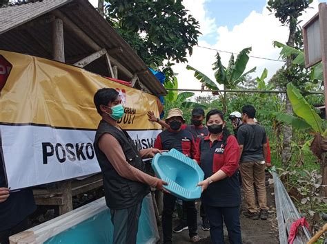 Artha Graha Peduli Bantu Para Korban Bencana Gunung Semeru