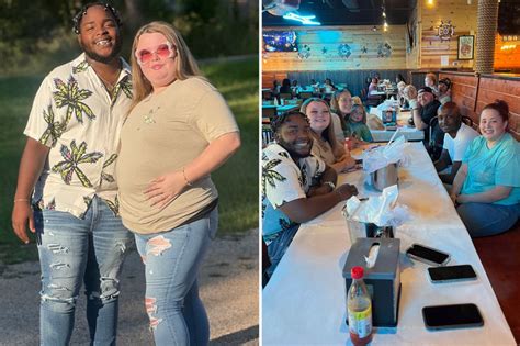 Honey Boo Boo celebrates 17th birthday with family & boyfriend Dralin
