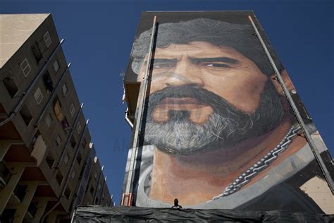 El Mural Más Grande De Diego Armando Maradona En Nápoles Anadolu Ajansı