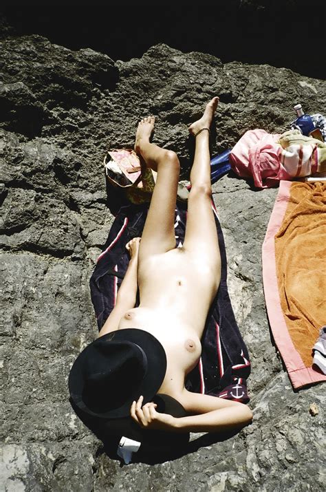 Nude Sunbather With A Hat Bemin