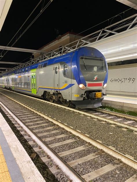 Stazione Del Treno Di Cesano Di Roma Treno Italia Roma