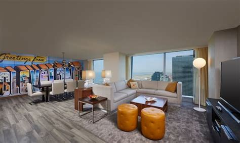 Hilton Cleveland Downtown Accommodations