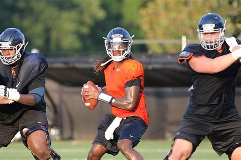 2018 Virginia Cavaliers Football Position Previews: Quarterback