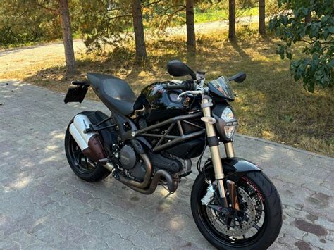 Купить б у Ducati Monster 1100 инжектор 5 передач в Москве чёрный naked bike 2011 года на Авто