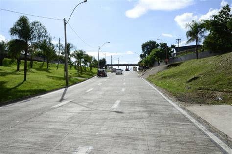 Pavimento em concreto primeira etapa da avenida 1º de Agosto é