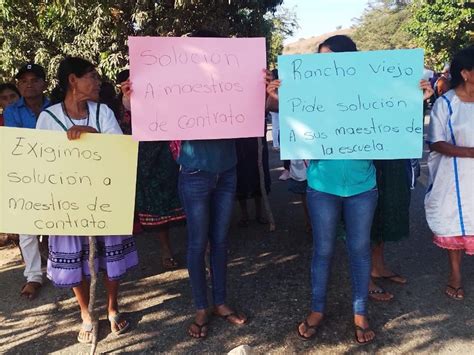 Bloquean La Carretera Federal En Igualapa Piden Nombramientos Para