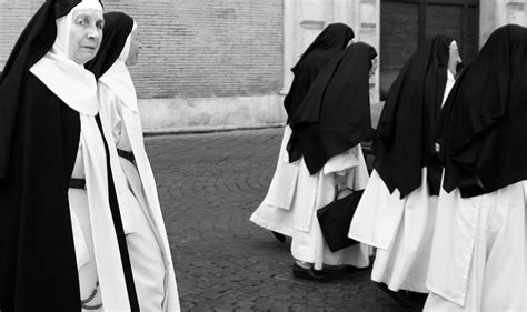 Old school nuns - Catholic Digest