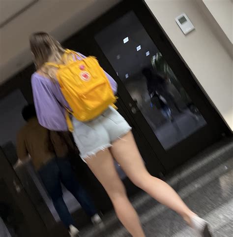 Sexy College Blonde Short Shorts Volleyball Forum