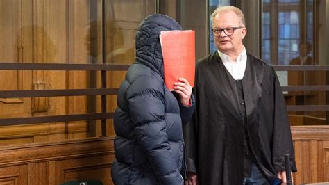 Haftstrafe für Rostocker nach tödlicher Attacke auf Hertha Fan NDR de