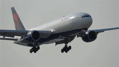 Plane Spotting At Chicago Airport Delta Airlines 🇺🇸 Boeing 777 300er