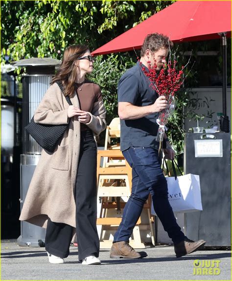 Chris Pratt Katherine Schwarzenegger Shop For Flowers In L A Photo