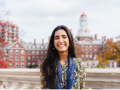 Esha Ahmad 25 Harvard FAS Mignone Center For Career Success