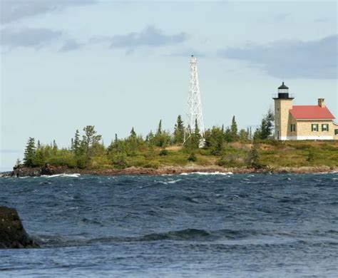 12 Lake Superior Lighthouses in Michigan to See | My Michigan Beach and ...