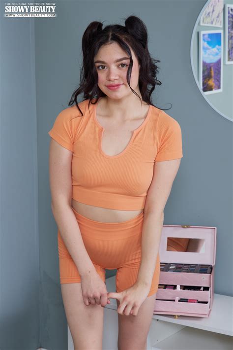 Eva Nude In No Sleep Free Showy Beauty Picture Gallery At Elite Babes