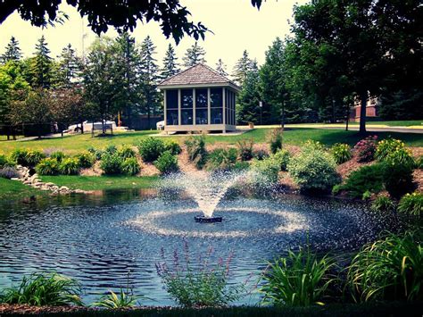 Large Pond Fountains | Fountain Design Ideas