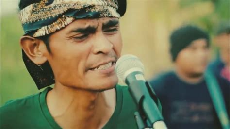 Kehilangan Rhoma Irama Cover Terbaik Pengamen Putra Sunda Youtube