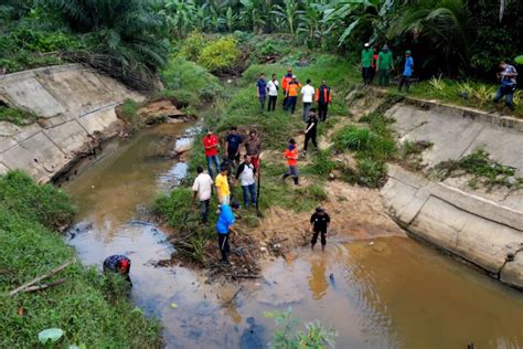 Dapat 5 Ton Sampah Dari Sungai Ini Kata Wali Kota Lhokseumawe ANTARA