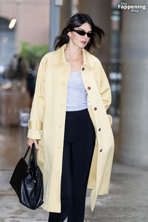 Kendall Jenner KendallJenner Kylie Jenner Nude Leaks OnlyFans Photo TheFappening