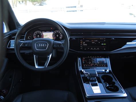 2022 Audi Q7: 195 Interior Photos | U.S. News