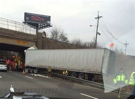 Overturned Tractor Trailer Slows Traffic In Bellmawr On I 295 North