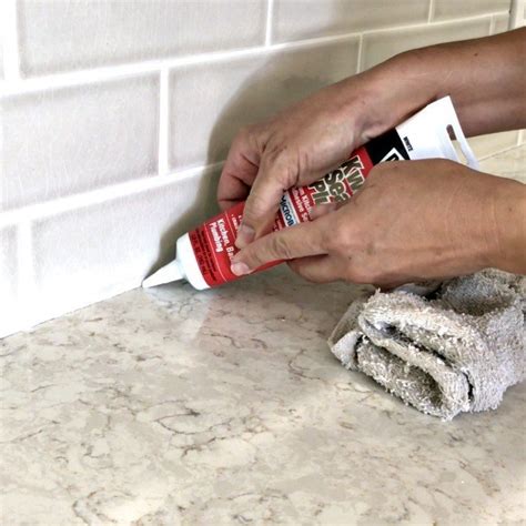 How To Remove Old Caulk And Apply New At Brittany Beatrice Blog