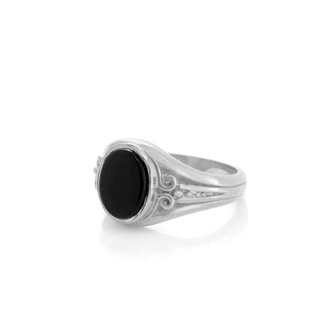 Black Onyx Oval Detail Ring