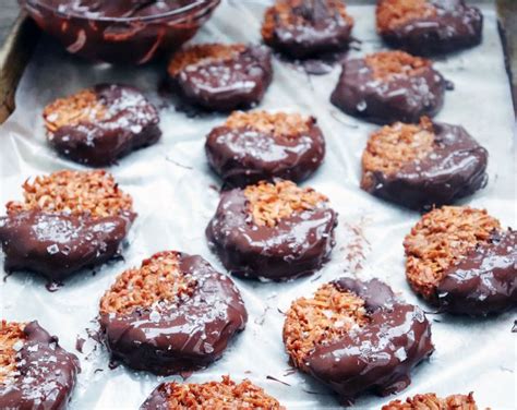 A Homemade Samoa Cookie Recipe With Just 4 Ingredients Huffpost Life