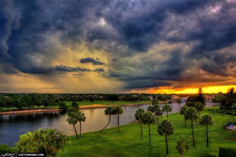 Sunset at North Palm Beach During an Incoming Storm | HDR Photography ...