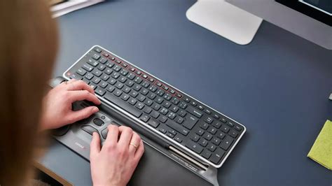 Top 10 workspace gadgets you need for a comfortable and ergonomic workstation » Gadget Flow