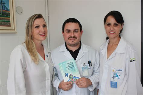 Assistentes Sociais Do Hospital Santa Cruz Publicam Cap Tulo De Livro