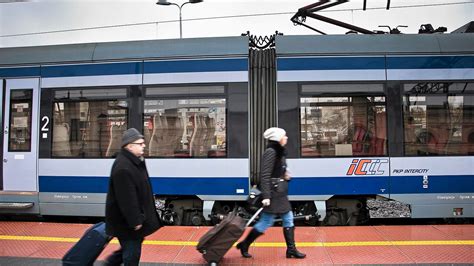 Kiedy zmiana czasu PKP Intercity zapowiada Pociągi zatrzymają się na