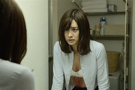 美人女優たちが次々と体当たりの濡れ場シーンを演じる濃厚エロティック映画『殺人鬼を飼う女』4月12日公開 ｜e Start マガジン