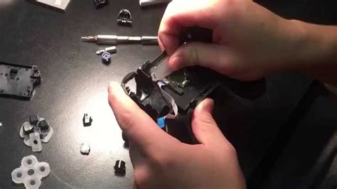 The Taking Apart And Putting Back Together Of The Ps4 Controller R2