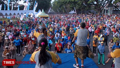 Keseruan Senam Zumba HUT Ke 41 FKPPI Di CFD Ijen Malang TIMES Indonesia