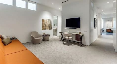 An Impeccable Art House Condo Designed by Lionel Morrison and Renovated ...