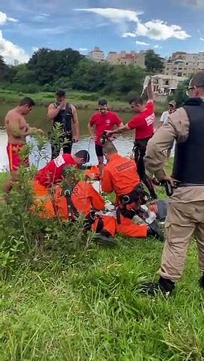 Jovem de 20 anos morre afogado na véspera de Natal na Grande BH Vídeo