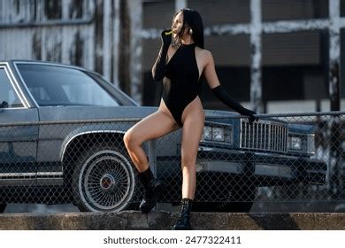 Sexy Brunette Smoking Royalty Free Images Stock Photos Pictures