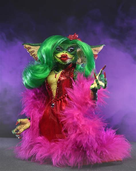 SDCC 2023 Exclusive NECA Gremlins 2 'Showgirl Greta' Figure ...