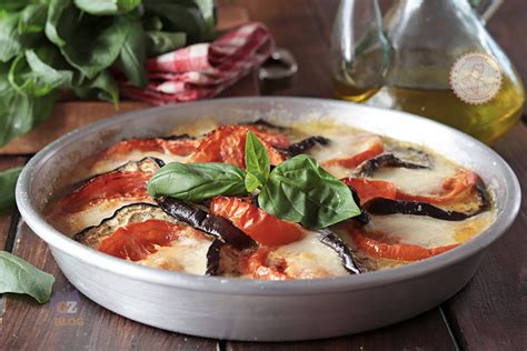 Melanzane Alla Caprese Al Forno Ricetta Facile Con Mozzarella E Pomodoro