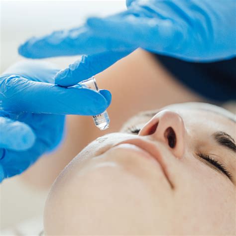 Behandlungen Mit Botulinumtoxin A Botox Hyalurons Ure Und