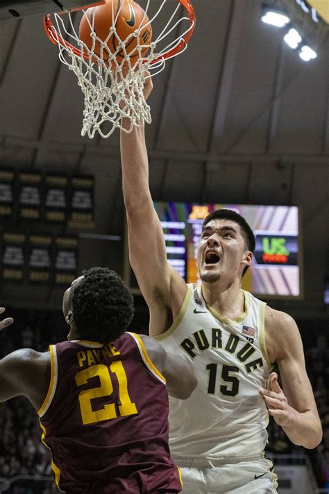 Edeys 31 Points 22 Boards Lead No 5 Purdue Past Minnesota Seattle