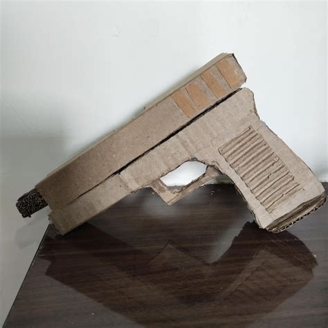 made some changes on my glock : r/cardboard