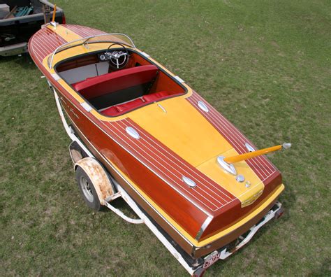 Classic Boats 1956 19 Chris Craft Capri