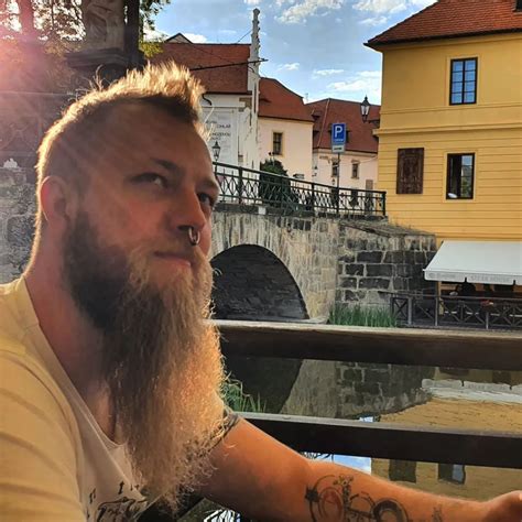 Quiet Observer - Encyclopaedia Metallum: The Metal Archives