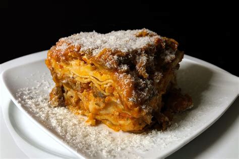 Lasagne Salsiccia E Funghi Un Primo Piatto Rustico