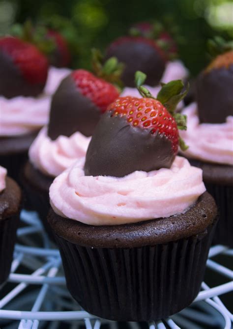 Ericas Sweet Tooth Chocolate Covered Strawberry Cupcakes