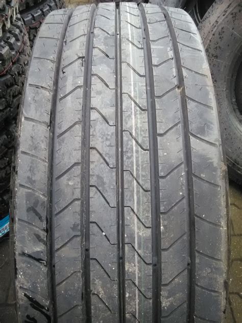 385 65 R22 5 FUELMAX S TL M S GOODYEAR 160K Hebnar pneu Tovéř PNEU