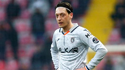 Mesut Özil futbolu bıraktı Son Dakika Haberleri