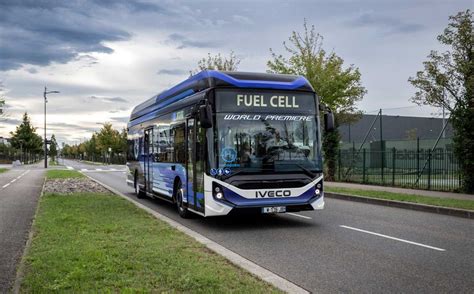 Bus hydrogène conçu avec Hyundai l Iveco E WAY H2 se dévoile