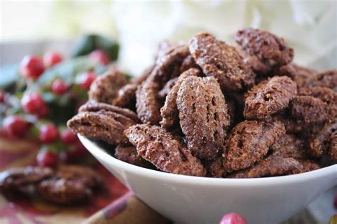 Thanksgiving Cinnamon Candied Pecans - PaleOMG